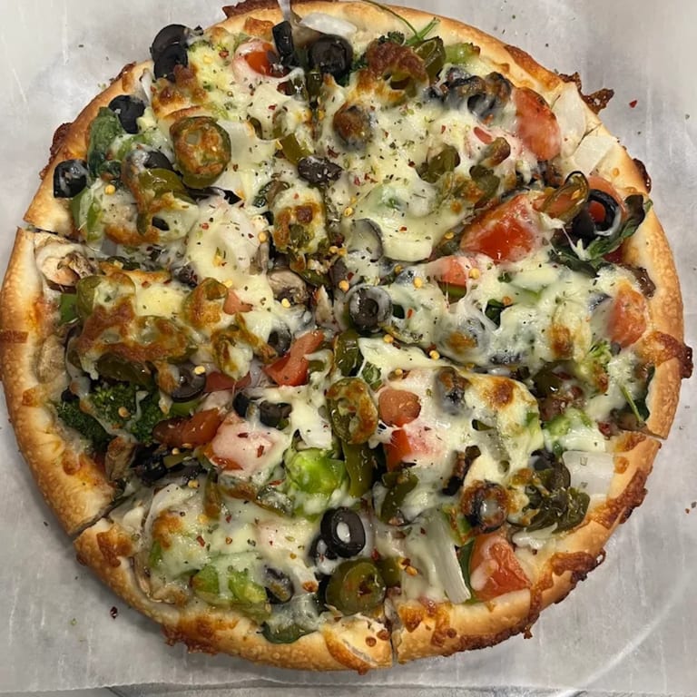 Fresh Pizza, Pasta, and More🍝